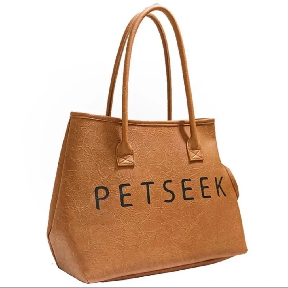 Like new Petseek pet dog cat carrier bag